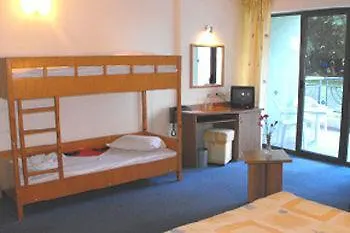 Perunika 3* Goudstrand