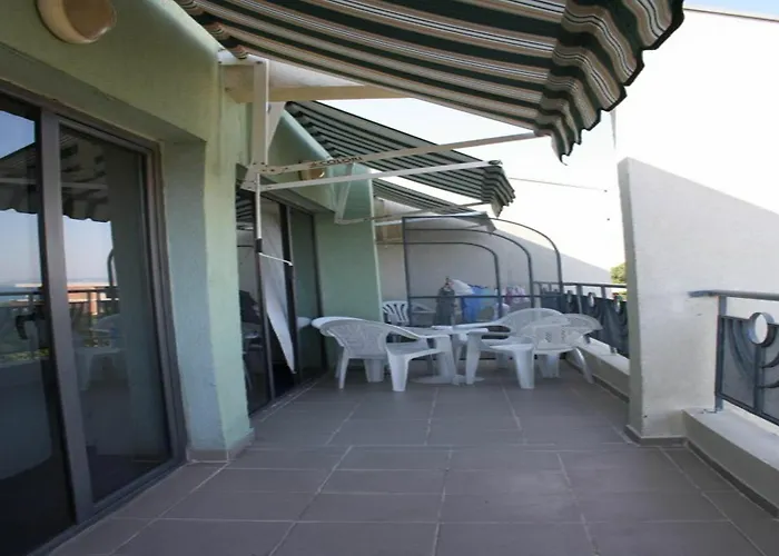 Ξενοδοχείο Perunika 3*